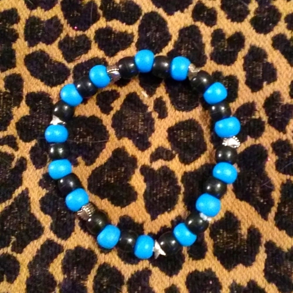 Stretch and memory wire bracelet's